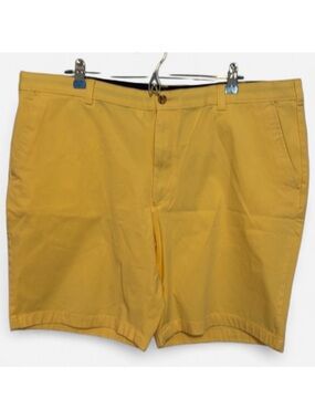 Club room Men's Regular-Fit 9" 4-Way Stretch Shorts
NWOT
Size 42